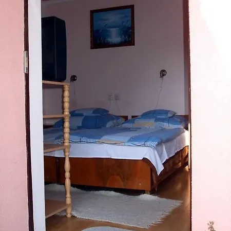 Konukevi Lugas Szallas Jászberény