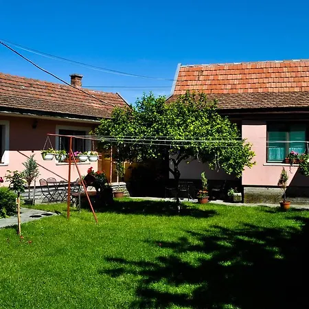 Konukevi Lugas Szallas 3*
